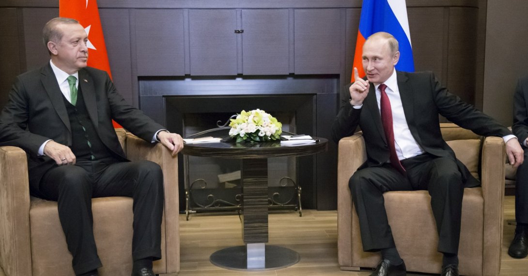 Russian President Vladimir Putin (R) meets with his Turkish counterpart Recep Tayyip Erdoğan in Sochi, Russia, May 3, 2017. (REUTERS Photo)