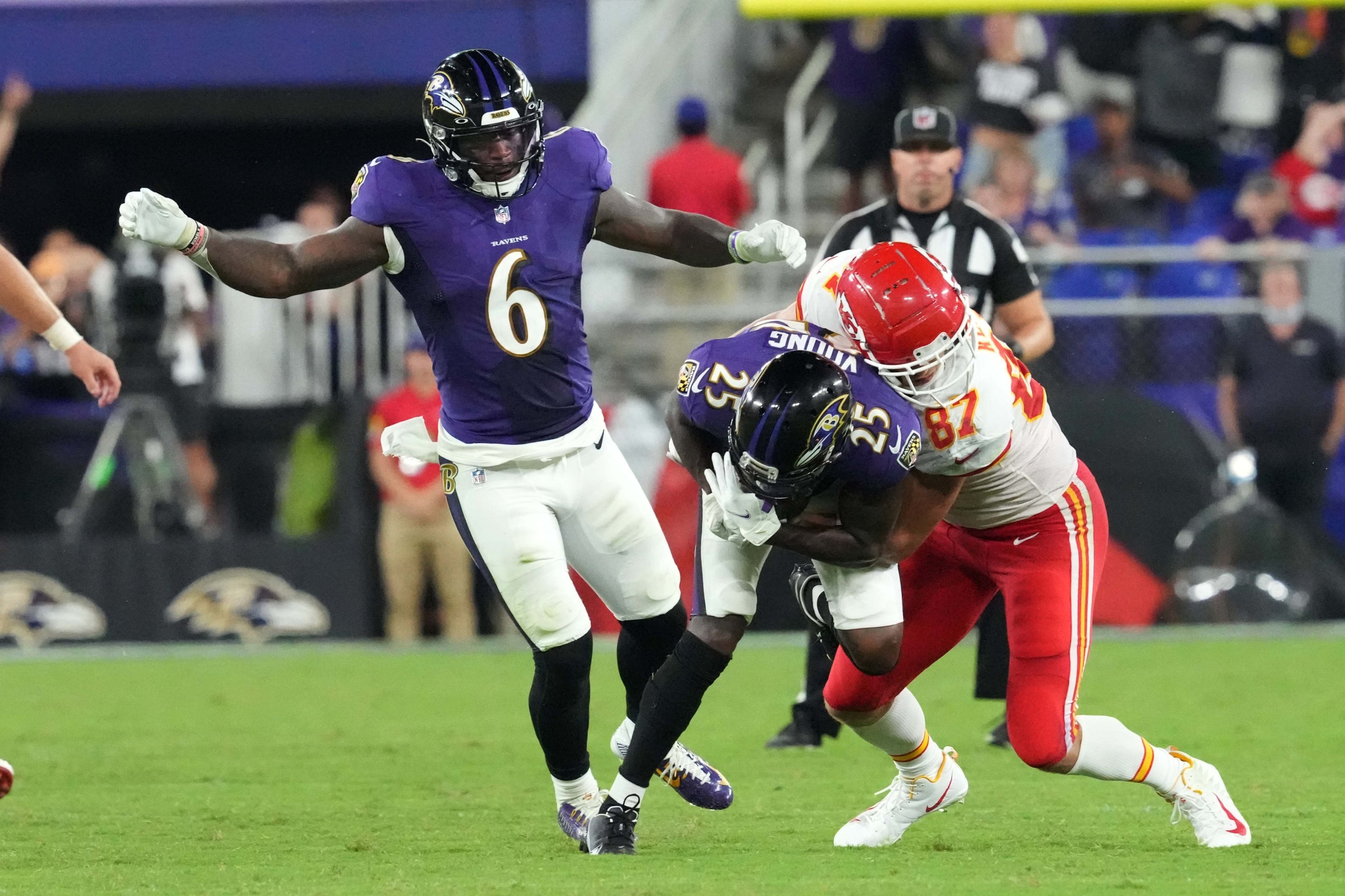 Baltimore Ravens cornerback Tavon Young (25) makes a third-quarter interception against Kansas City Chiefs quarterback Patrick Mahomes (not shown) at M&T Bank Stadium., Baltimore, Maryland, U.S., 2021. (Mitch Stringer-USA TODAY Sports via REUTERS)