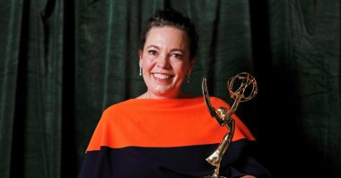Olivia Colman poses with her Emmy award for Outstanding Lead Actress in a Drama Series, backstage at the Netflix UK Primetime Emmy for "The Crown", in London, Britain, Sept. 20, 2021. (REUTERS Photo)