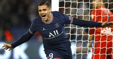 Paris Saint-Germain's Mauro Icardi celebrates after scoring against Olympique Lyonnais in a Ligue 1 match in Paris, France, Sept. 19, 2021. (EPA Photo)