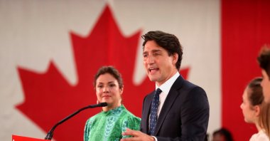 Canada's Liberal Prime Minister Justin Trudeau greets supporters during the Liberal election night party in Montreal, Quebec, Canada, Sept. 21, 2021. (Reuters Photo)
