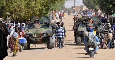 French troops patrol in the streets of Gao, Mali, Feb. 3, 2013. (AFP Photo)