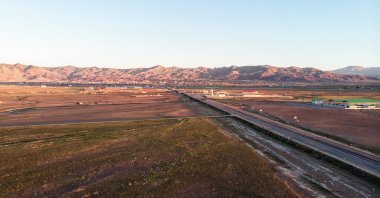 Aerial view of the road leading to Doğubayazıt from Iğdır around Mount Ağrı, eastern Turkey on the border with Armenia and Iran. (Shutterstock File Photo)
