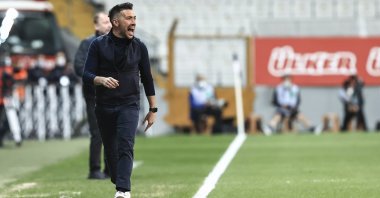 Fatih Karagümrük coach Francesco Farioli reacts during a Süper Lig match against Beşiktaş at the Vodafone Park, Istanbul, Turkey,  May 15, 2021. (AA Photo)