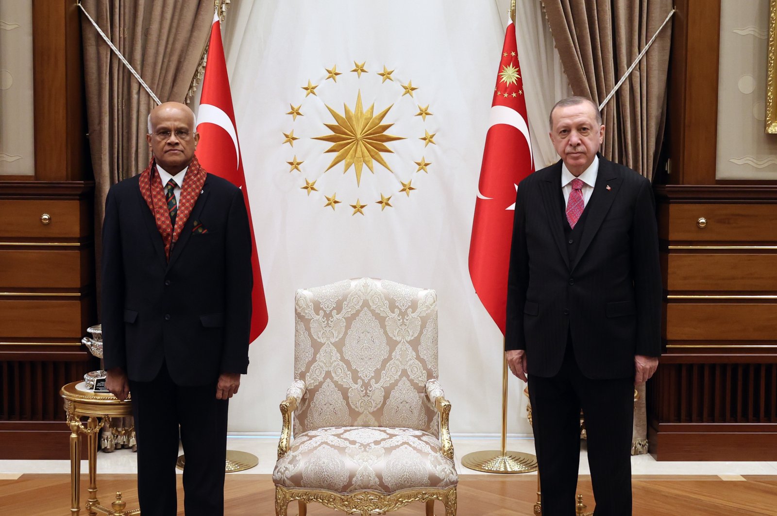 President Recep Tayyip Erdoğan poses with Bangladesh's Ambassador Mosud Mannan after the latter submits his letter of credence in the capital Ankara, Turkey, Oct. 22, 2020. (AA File Photo)