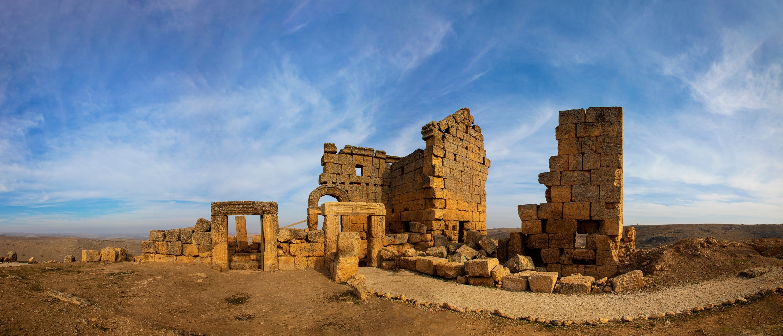A panoramic view of the church ruins in Zerzevan Castle in Diyarbakır, southeastern Turkey. (Shutterstock Photo)