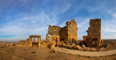 A panoramic view of the church ruins in Zerzevan Castle in Diyarbakır, southeastern Turkey. (Shutterstock Photo)