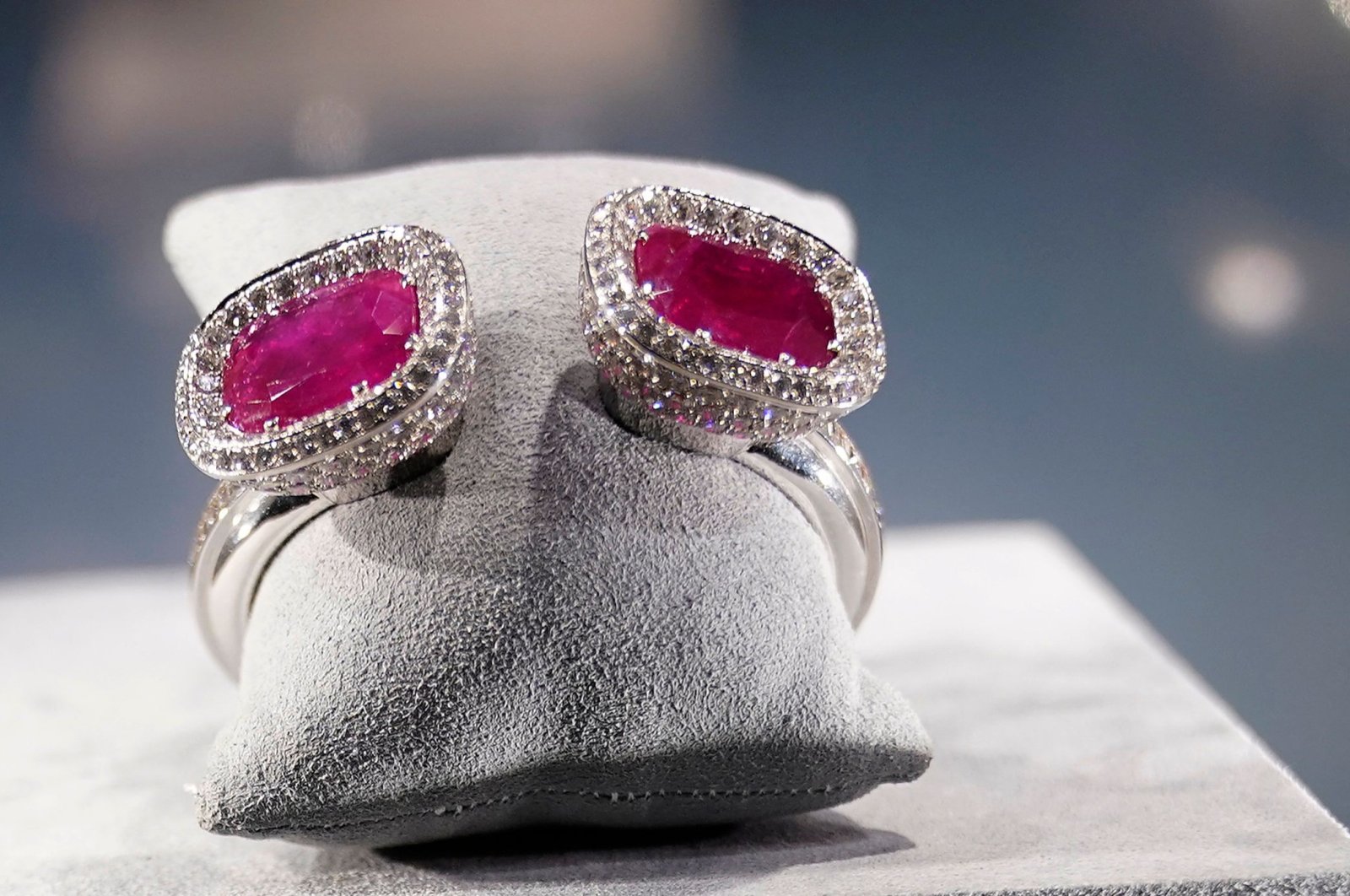The former Duchess of Windsor's Art Deco ruby and diamond bangle, given by the former Duke of Windsor to his wife on their first wedding anniversary in 1938, is seen during a press preview at Christie's in  New York, U.S., Sep. 28, 2021. (TIMOTHY A. CLARY via AFP)