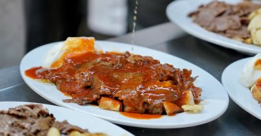 Traditional Turkish dish Iskender kebab. (Shutterstock Photo)