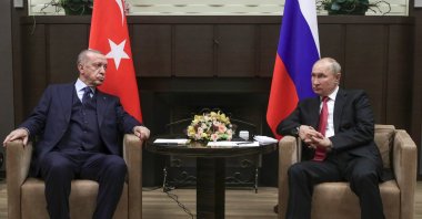 President Recep Tayyip Erdoğan (L) and Russian President Vladimir Putin talk during their meeting in the Bocharov Ruchey residence in the Black Sea resort of Sochi, Russia, Sept. 29, 2021. (AP Photo)