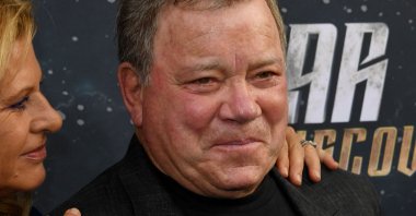 Elizabeth Shatner (L) and William Shatner arrive for the premiere of CBS's "Star Trek: Discovery" at The Cinerama Dome in Hollywood, California, U.S., Sept. 19, 2017. (AFP Photo)