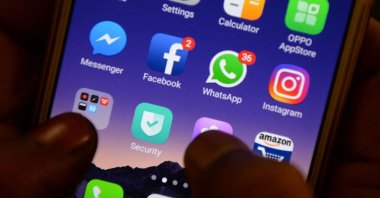 Apps for Facebook, Instagram, Whatsapp and other social networks displayed on a smartphone, March 22, 2018, Chennai, India. (AFP Photo)