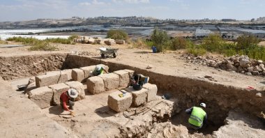 Archaeologists at work in the ancient city of Dülük, Gaziantep, southeastern Turkey, Oct. 4, 2021. (AA Photo)