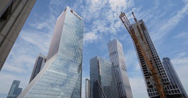 Cranes stand at a construction site near the headquarters of China Evergrande Group in Shenzhen, Guangdong province, China, Sept. 26, 2021. (Reuters Photo)