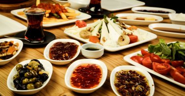 Just like a traditional Turkish breakfast, the breakfast from Van consists of a vast array of sweet and savory dishes. (Shutterstock Photo) 