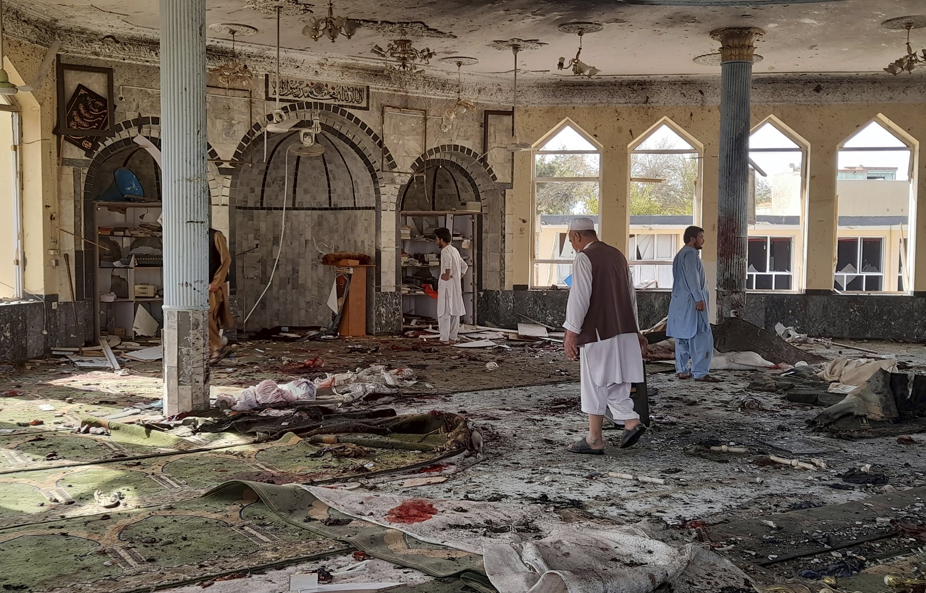 Blast Targeting Mosque In Afghanistans Kunduz Kills At Least 100 Daily Sabah