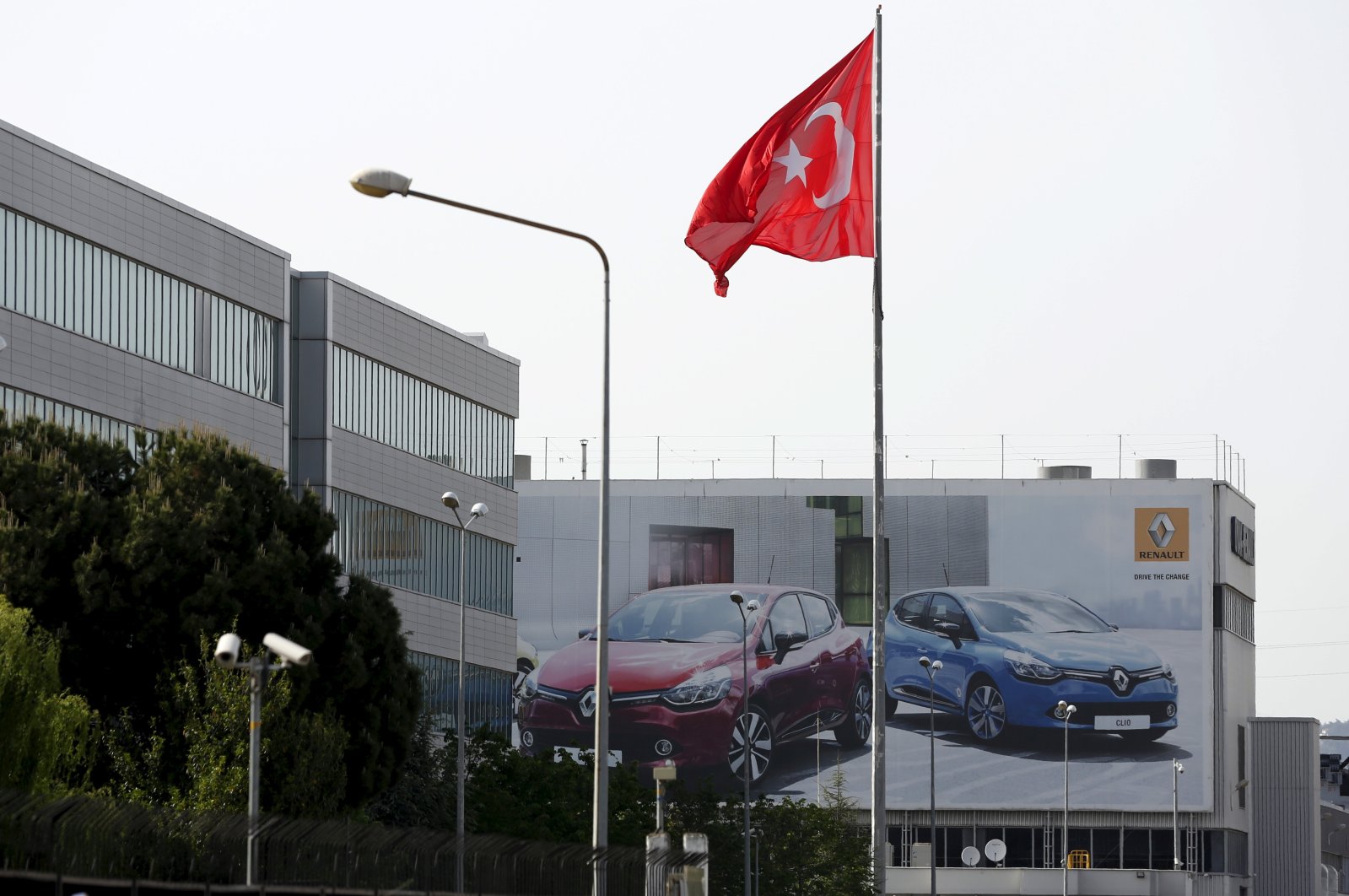The Oyak Renault car plant is seen in Bursa, northwestern Turkey, May 17, 2015. (Reuters Photo)