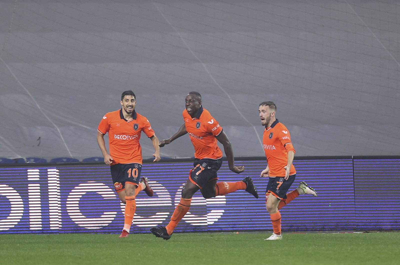 Stefano Okaka (C) and his teammates celebrate a goal during the Turkish Süper Lig match against Beşiktaş at the Fatih Terim Stadium, Istanbul, Turkey, Oct. 16, 2021 (AA Photo)