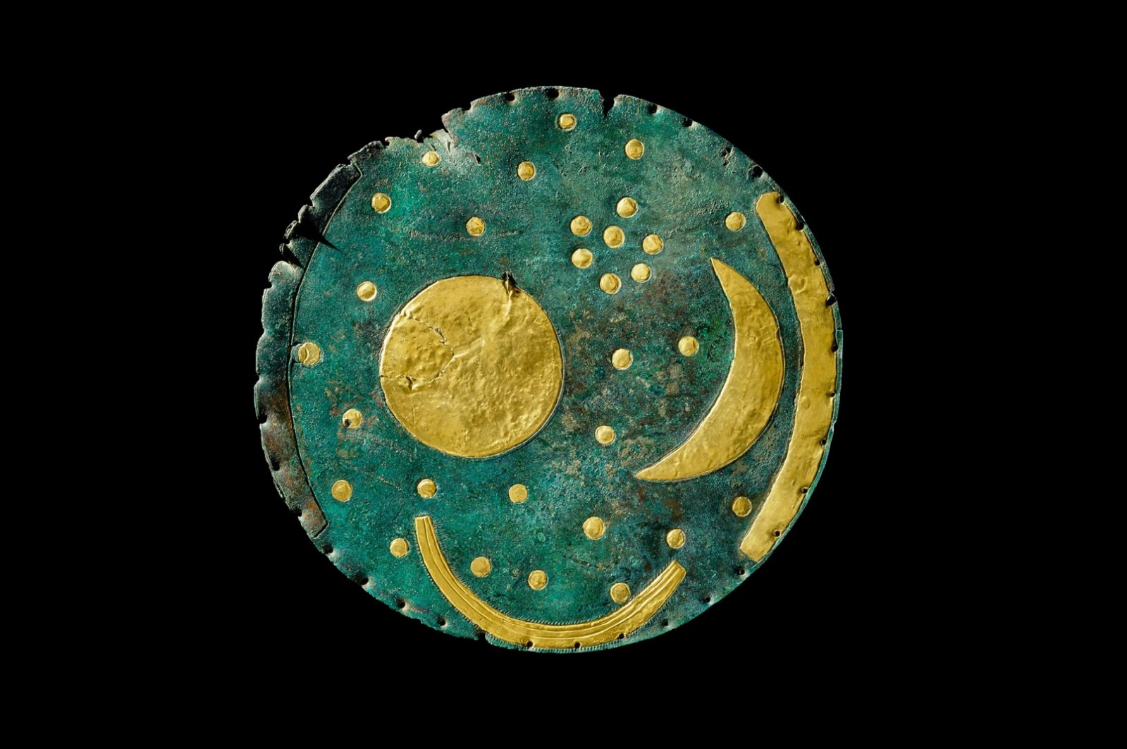 The Nebra Sky Disk, an ancient object thought to be the world's oldest map of stars. (REUTERS Photo)