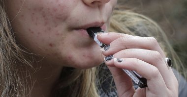 After a smoking ban in public places in 2009, Turkey recently imposed a ban on the sale and export of electronic cigarettes, which are considered just as harmful as smoked tobacco. (AP PHOTO)