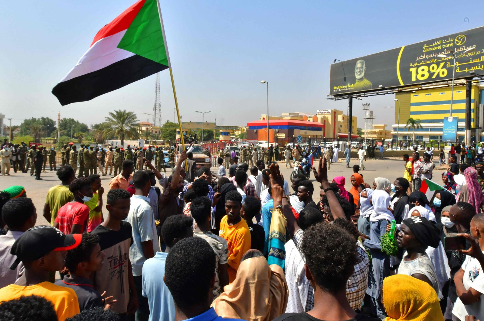 Sudanese people protest against a military coup that overthrew the transition to civilian rule in the capital Khartoum's twin city of Omdurman, Sudan, Oct. 25, 2021. (AFP Photo)