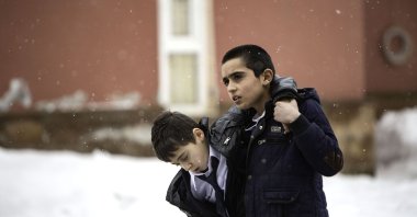 A still shot from the film "Okul Tıraşı" ("Brother's Keeper"). (Photo provided to the press)