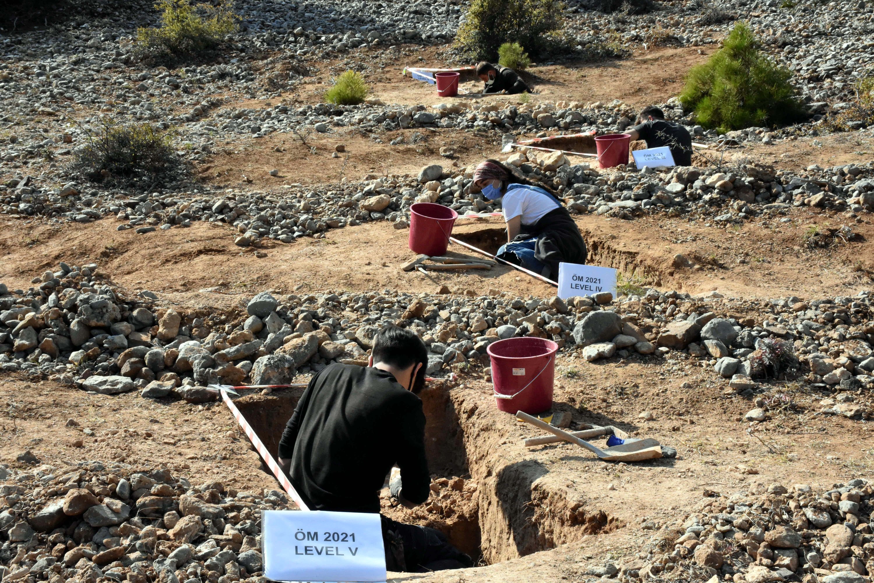 A photo showing the efforts at the excavation site near Kaklıca Tepe, in the Özlüce District of Muğla in Turkey. (Photo by AA)