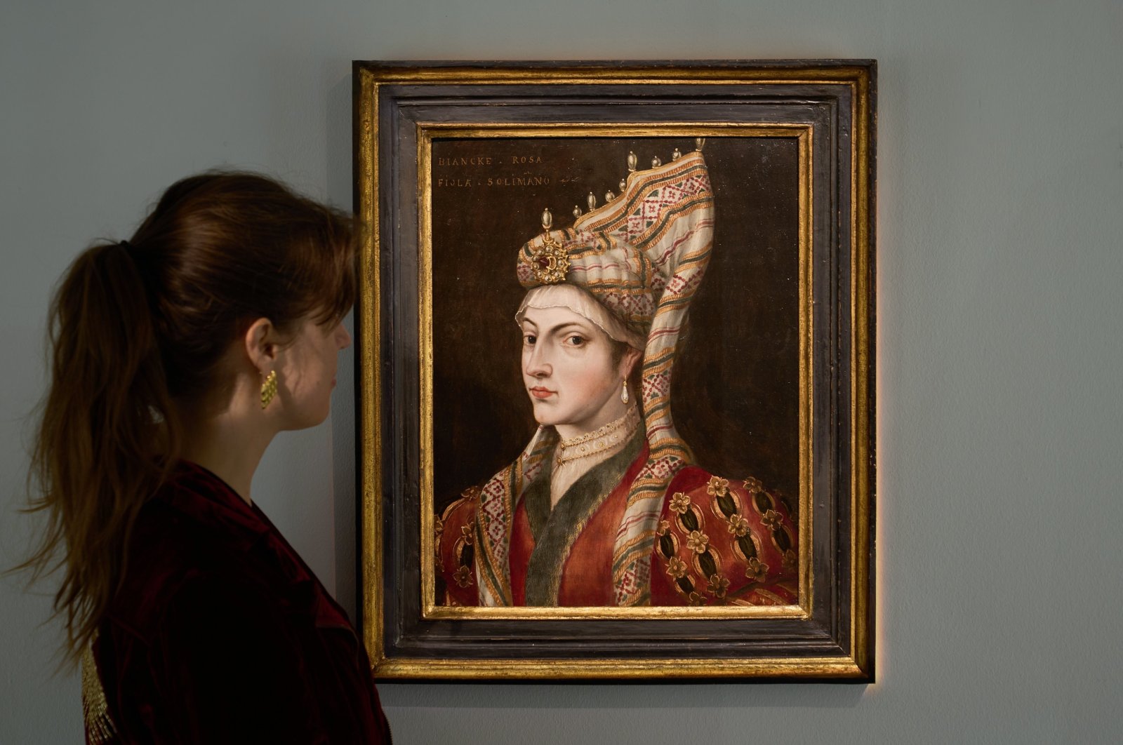 An oil portrait of Hürrem Sultan from the“Arts of the Islamic World & India” auction, Sotheby’s, London, Britain, Oct. 27, 2021. (AA Photo)