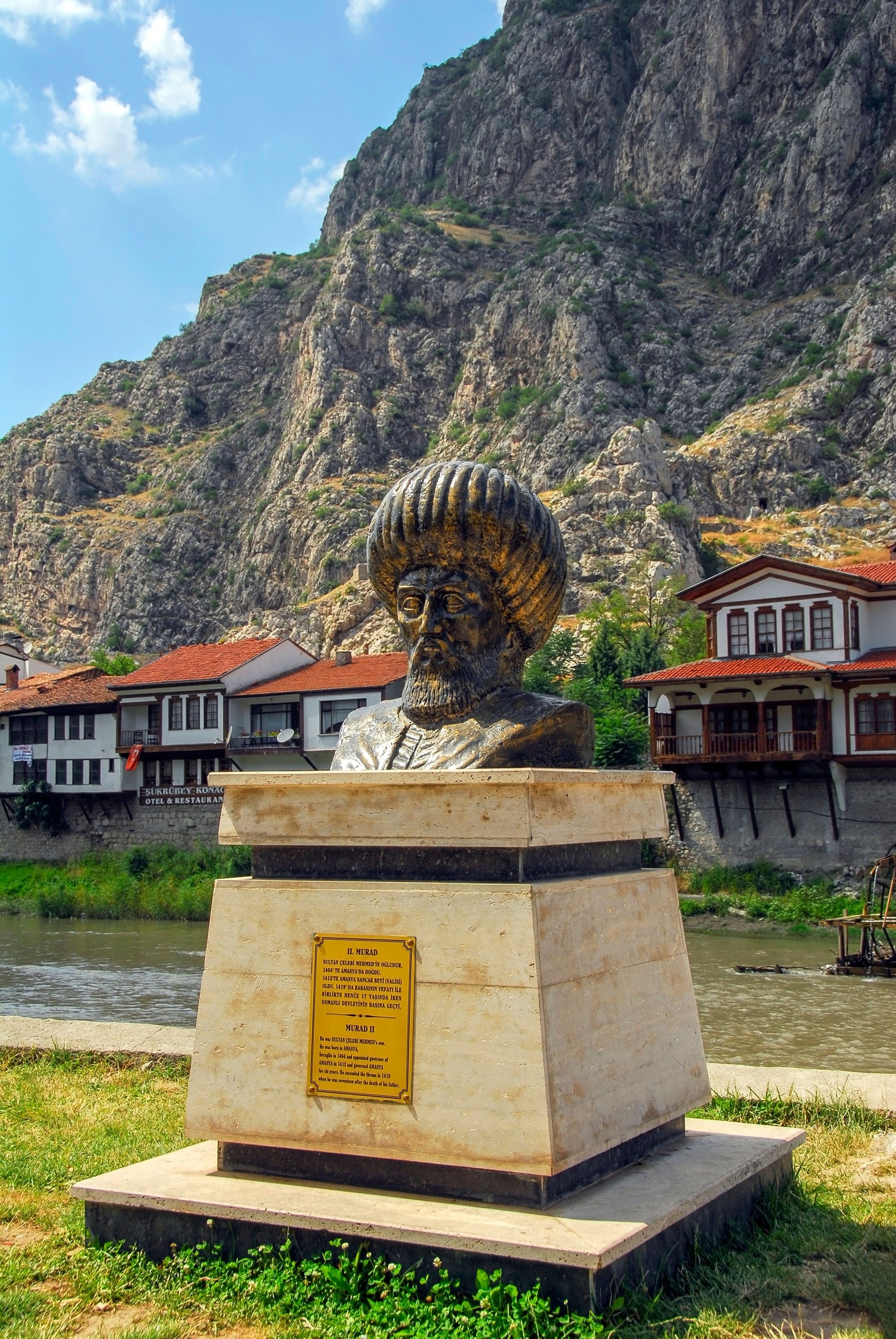A bust of Sultan Murad II in Amasya, northern Turkey, June 22, 2008. (Shutterstock Photo) 