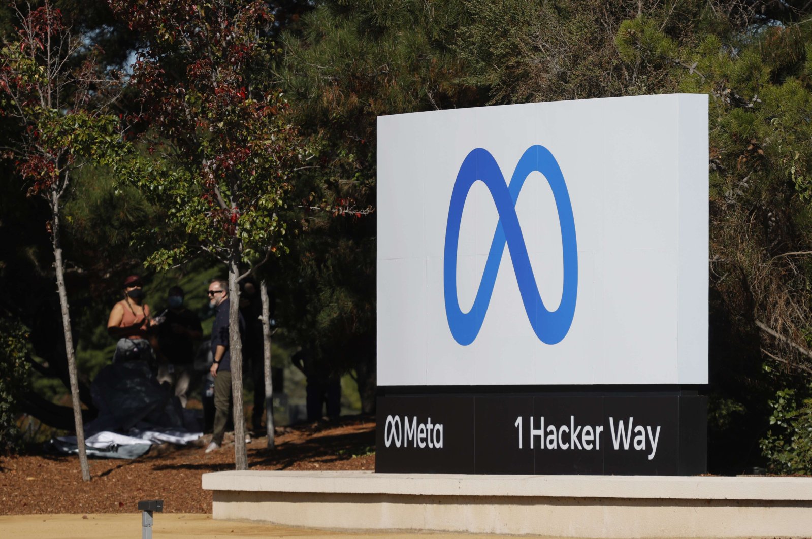A sign with a new logo and the name "Meta" is displayed in front of Facebook headquarters in Menlo Park, California, U.S., Oct. 28, 2021. (AFP Photo)