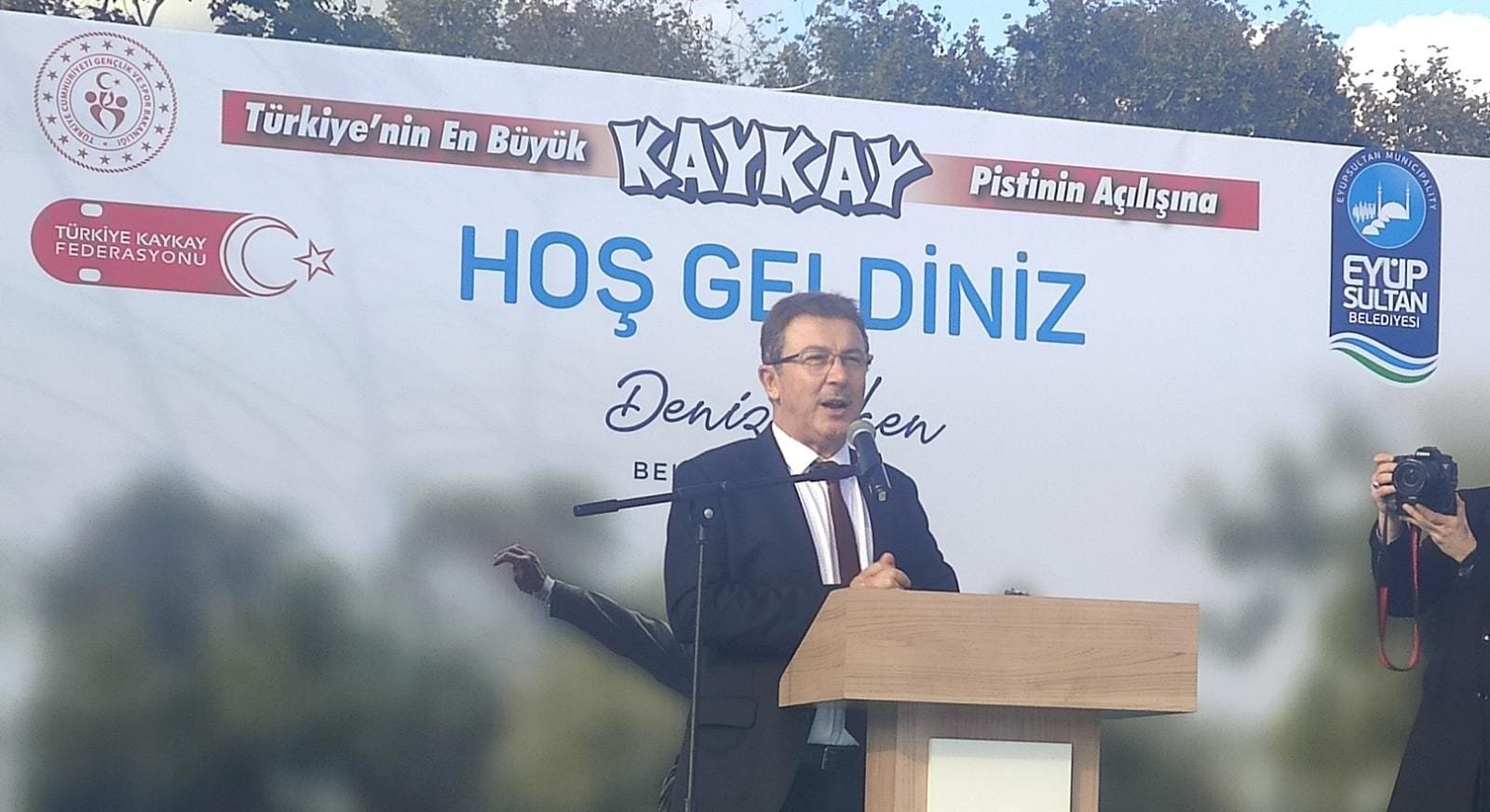 A photo shows Eyüpsultan Municipality Mayor, Deniz Köken giving a speech at the opening of the skatepark in Eyüpsultan, Istanbul, Turkey, Oct. 29, 2021. (Photo by DHA)