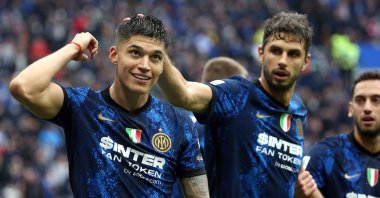 Inter Milan's Joaquin Correa (L) celebrates with his teammates after scoring during a Serie A soccer match against Udinese at Giuseppe Meazza stadium in Milan, Italy, Oct. 31, 2021. (EPA Photo)