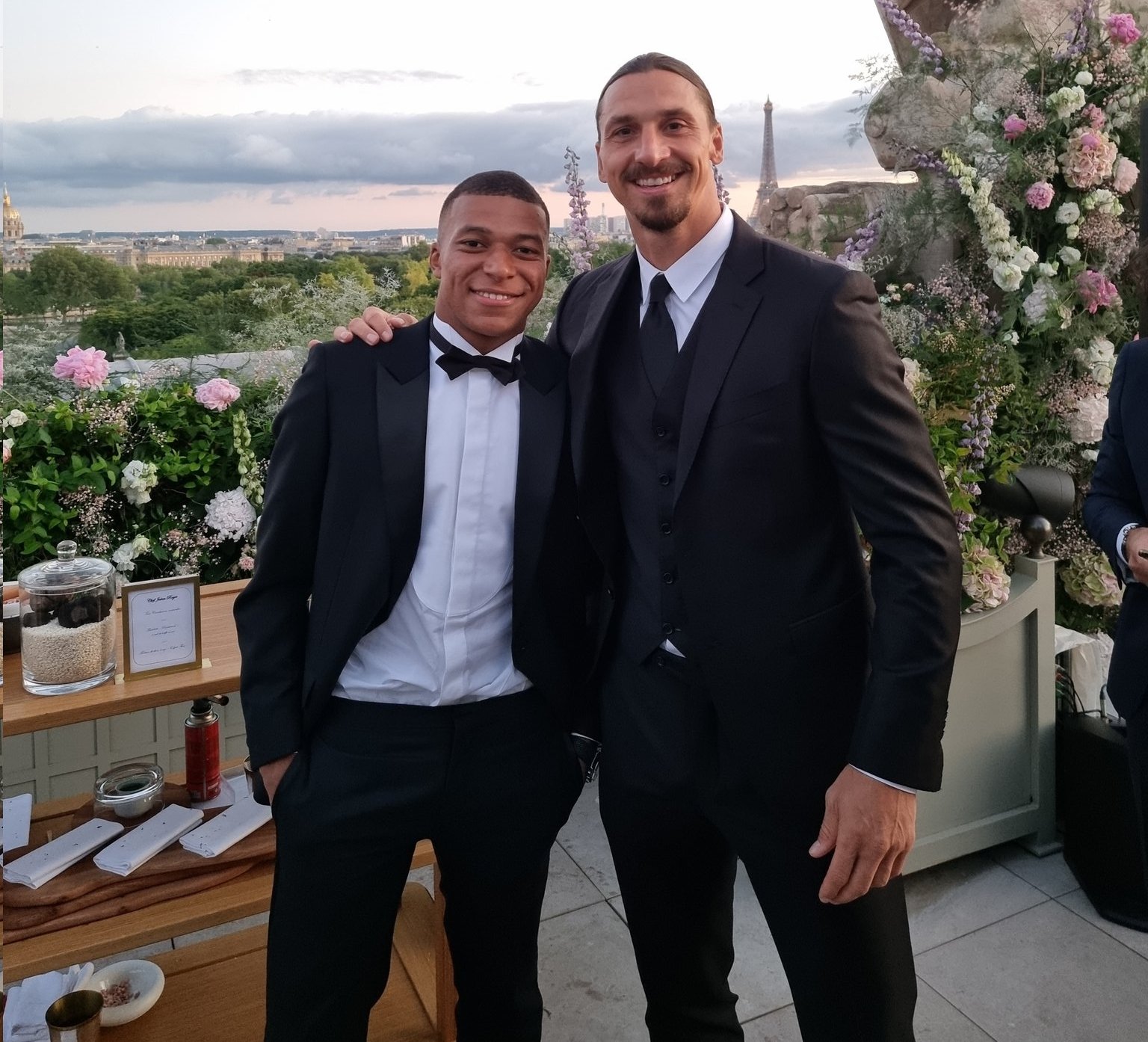 In this undated photo, PSG's Kylian Mbappe (L) poses with AC Milan's Zlatan Ibrahimovic. (Zlatan Ibrahimovic on Twitter)