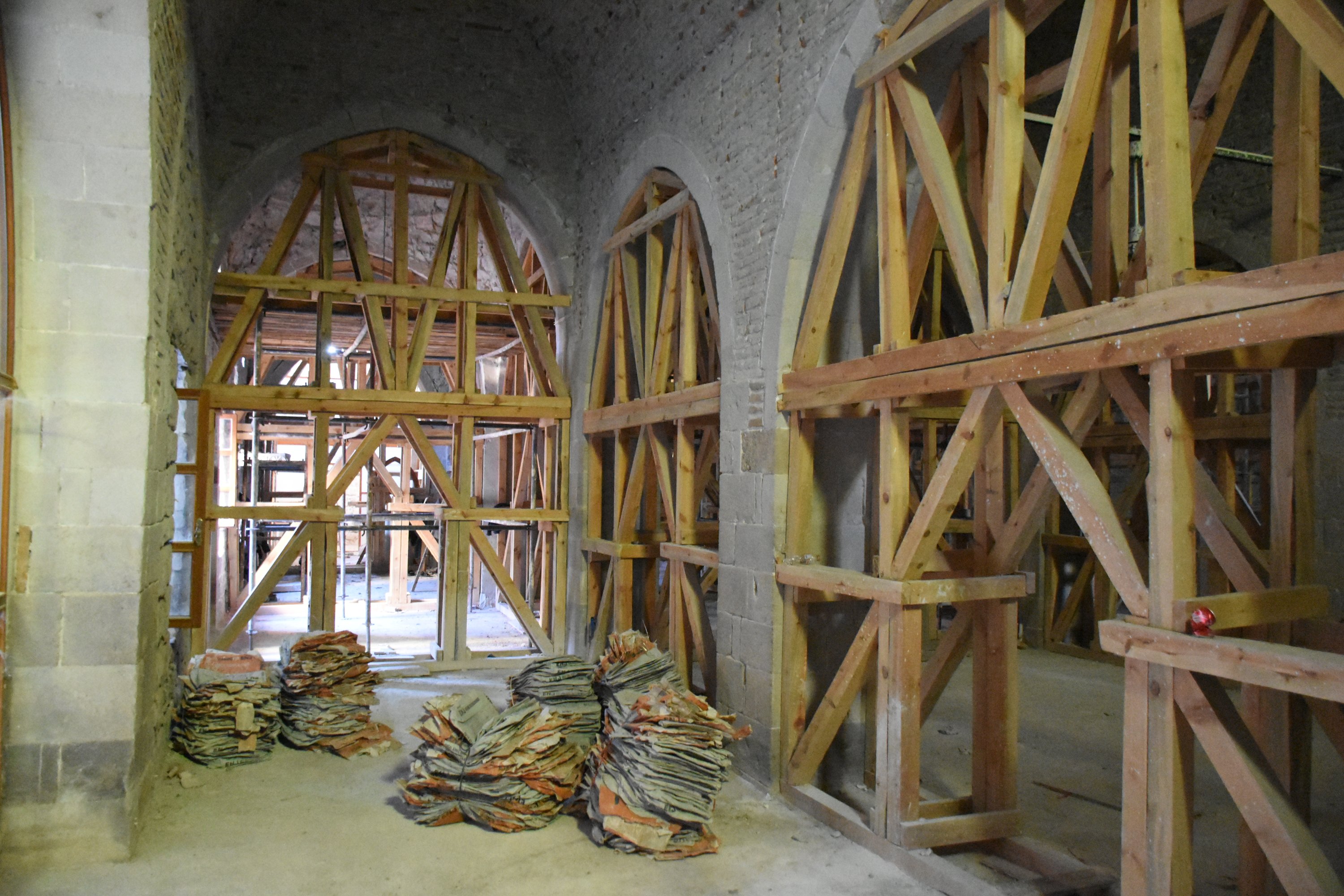 A photo showing the arches that were secured in place in the Battalgazi Great Mosque located in Malatya, Turkey. (Photo by AA)