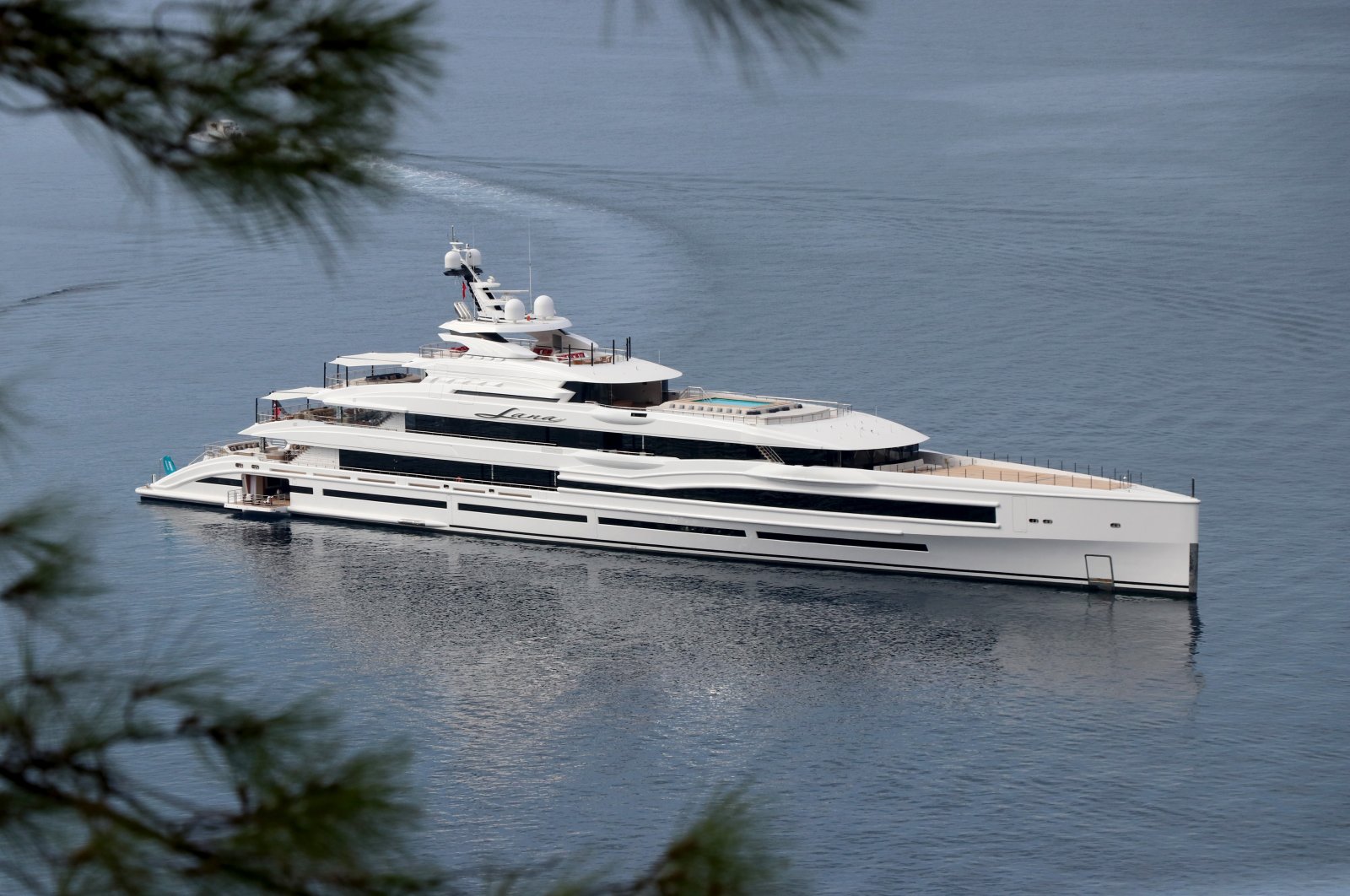 Microsoft founder Bill Gates’ 107-meter (350-foot) yacht, "Lana" can be seen anchored in a bay. (Photo by AA)