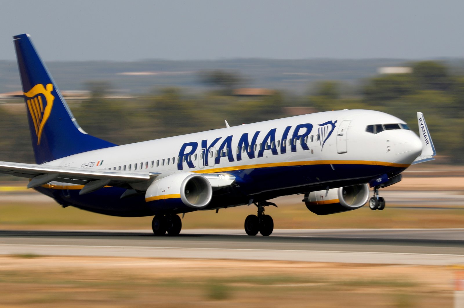 A Ryanair Boeing 737-800 airplane takes off from the airport in Palma de Mallorca, Spain, July 29, 2018.  (Reuters Photo)