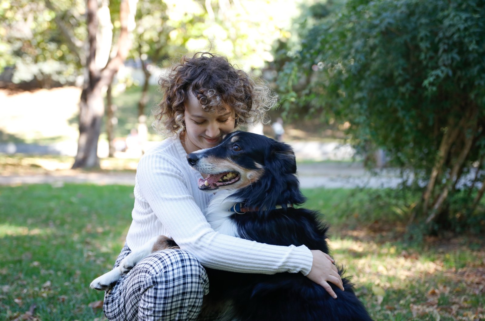 İrem Okyay poses with her dog Cash, in Istanbul, Turkey, Nov. 1, 2021. (DHA PHOTO) 