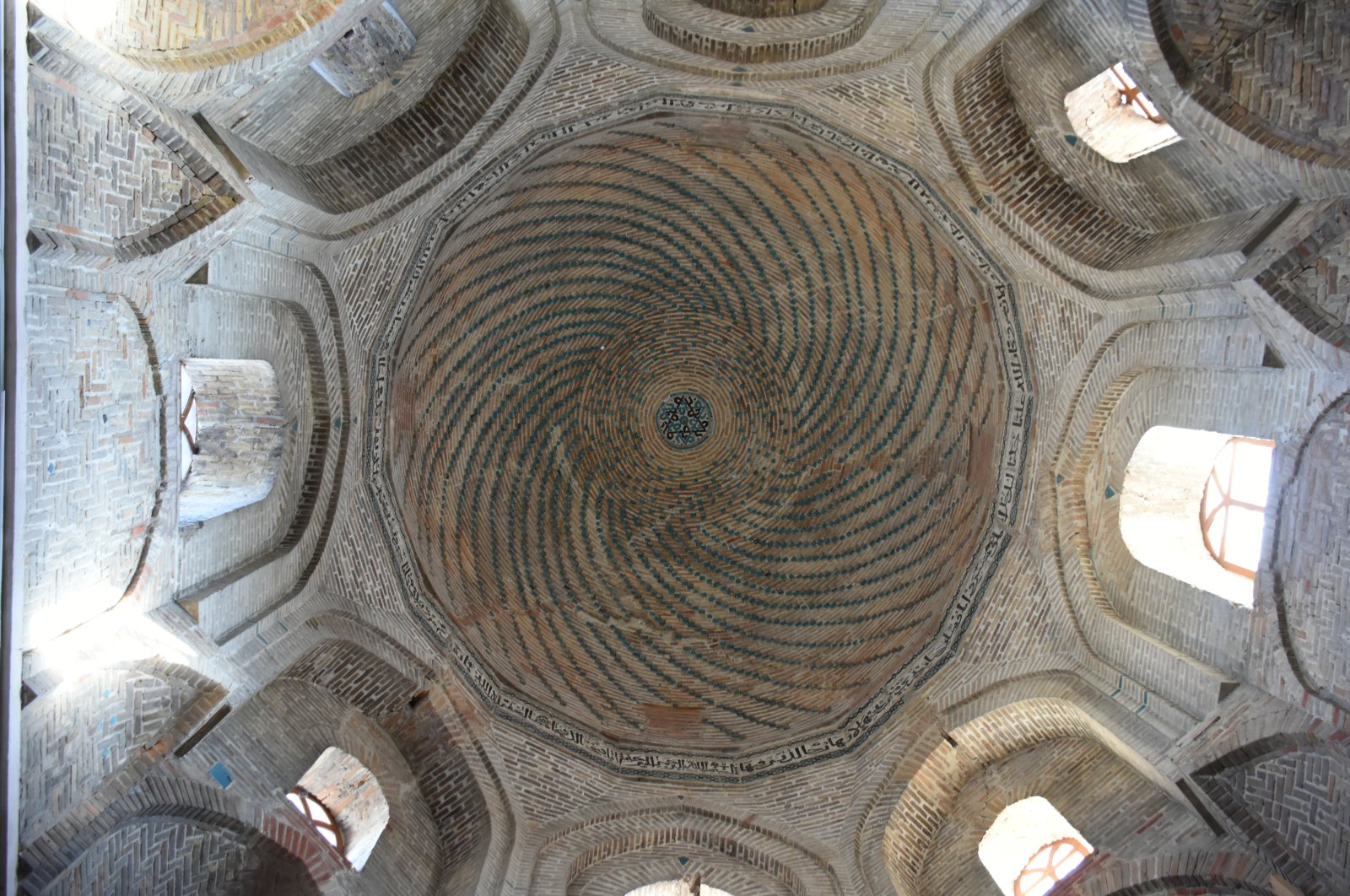 A photo showing the intricate ceiling of the Battalgazi Great Mosque located in Malatya, Turkey. (Photo by AA)