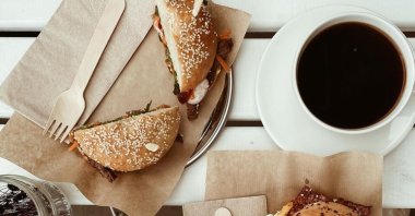 Bagels and coffee. (Photo from Instagram / @bagelhouse.istanbul)