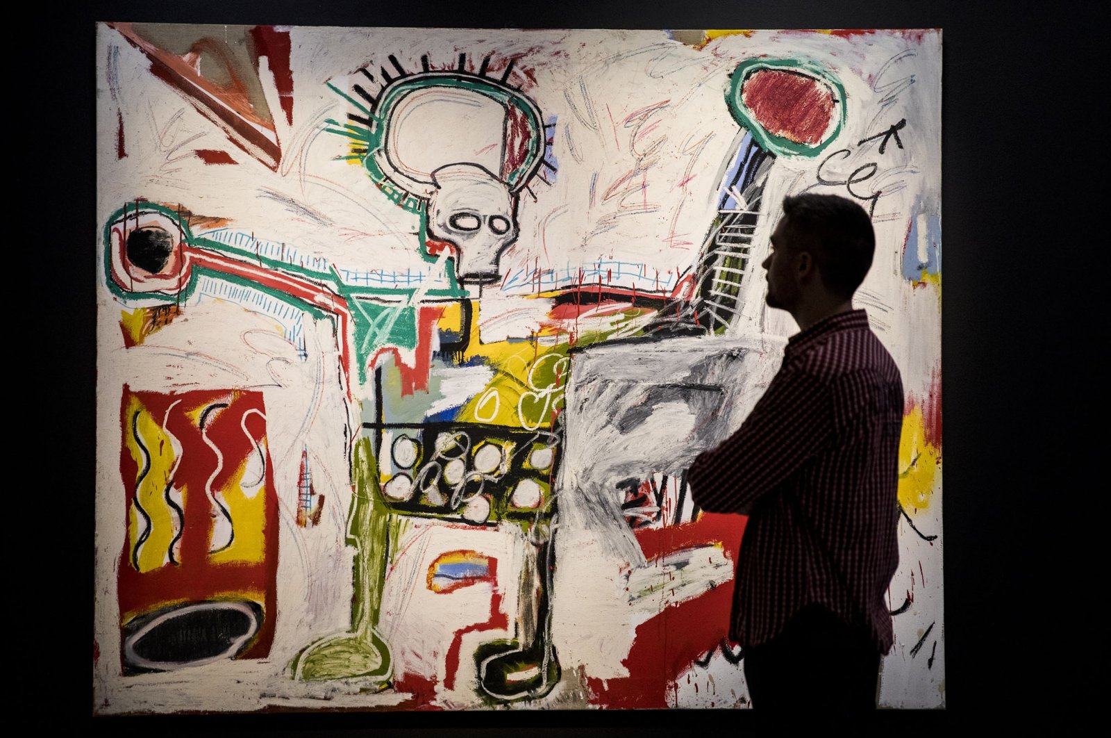 A person looks at an untitled 1982 artwork, courtesy of the Museum Boijmans Van Beuningen, Rotterdam on show in London, U.K., Sept 19, 2017. (Getty Images)