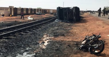 A general view shows the site of the explosion of a fuel tanker on the highway linking Niger's Diori Hamani international airport to the capital Niamey, Niger May 6, 2019. (Reuters Photo)
