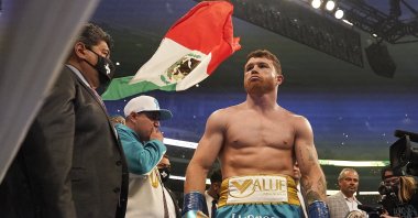 Canelo Alvarez prepares to fight against Billy Joe Saunders during a unified super middleweight world championship boxing match, in Arlington, United States, May 8, 2021. (AP Photo)