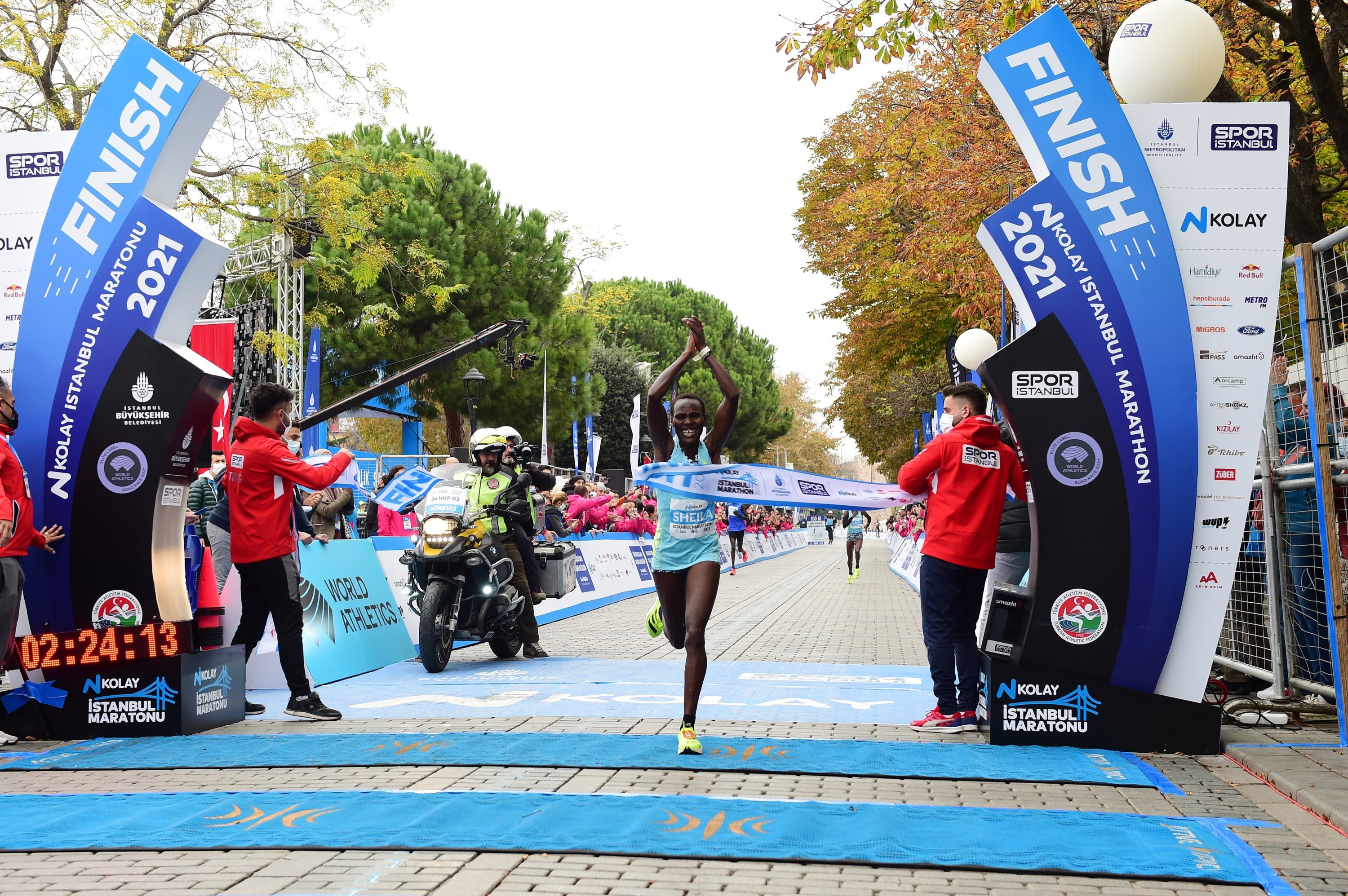 Kenya's Sheila Jerotich crosses the finish line to win the 43rd Istanbul Marathon women's race, Istanbul, Turkey, Nov. 7, 2021. (IHA Photo)