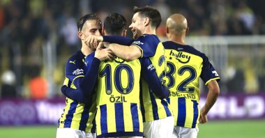 Fenerbahçe players celebrate after scoring a goal at the Şükrü Saraçoğlu Stadium, Istanbul, Turkey, on Nov. 7, 2021 (AA Photo)