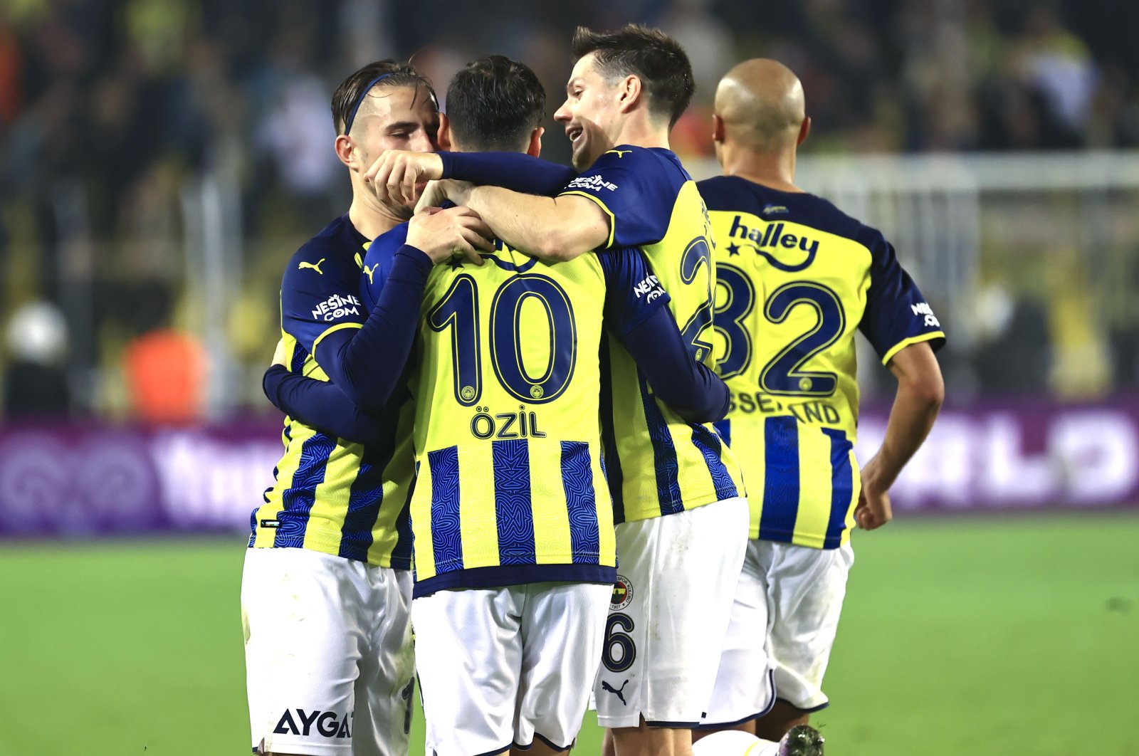 Fenerbahçe players celebrate after scoring a goal at the Şükrü Saraçoğlu Stadium, Istanbul, Turkey, on Nov. 7, 2021 (AA Photo)