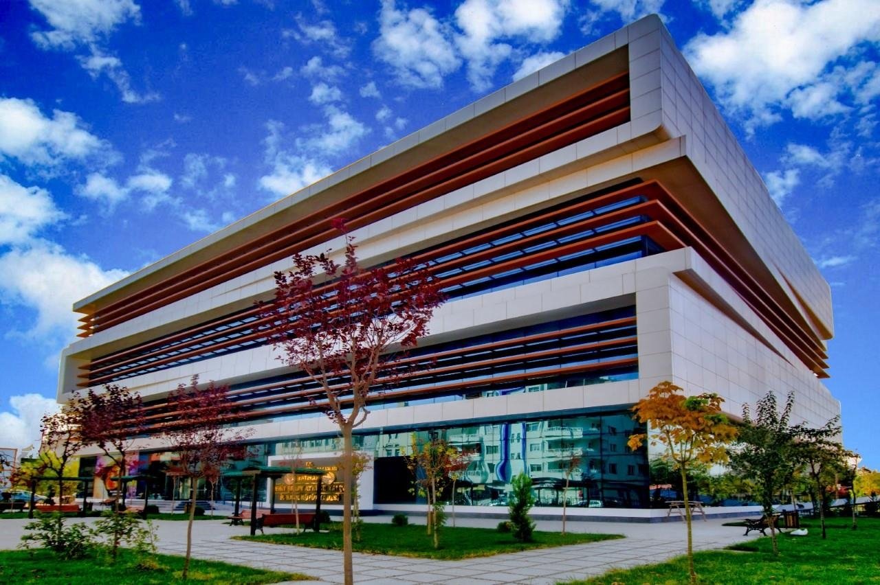External view of the library, in Batman, eastern Turkey, Nov. 6, 2021. (AA PHOTO) 