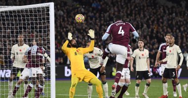 West Ham United's Kurt Zouma scores in a Premier League game against Liverpool, London Stadium, London, England, Nov. 7, 2021. (Reuters Photo)