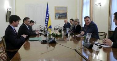 United States deputy assistant secretary in charge of the Western Balkans, Gabriel Escobar (L), and Bosnian Serb member of the tripartite Presidency of Bosnia Milorad Dodik (R) attend a meeting in Sarajevo, Bosnia, Nov. 8, 2021. (Reuters Photo)