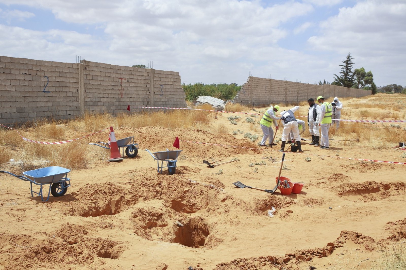 3 kuburan massal lainnya ditemukan di Tarhouna Libya