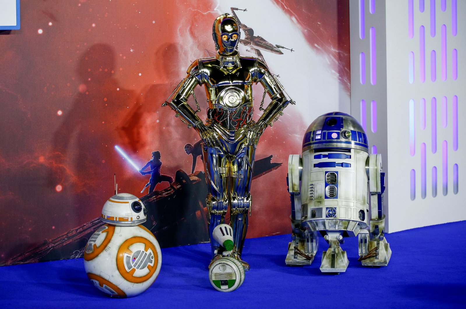 Star Wars robots R2-D2 and BB8 and droids C3PO and D-O pose as they attend the premiere of "Star Wars: The Rise of Skywalker" in London, Britain, Dec. 18, 2019. (REUTERS)